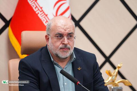 اولین روز اردوی انجمن تصویرگران نوجوان کانون خراسان رضوی در تهران