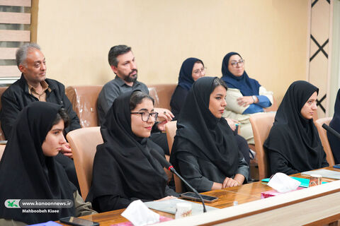 اولین روز اردوی انجمن تصویرگران نوجوان کانون خراسان رضوی در تهران