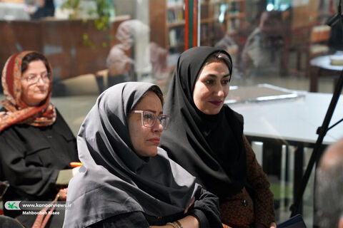 نشست نقد و بررسی مجموعه  «یک پاورقی» در کتابخانه مرجع کانون برگزار شد