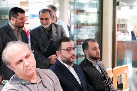 نشست نقد و بررسی مجموعه  «یک پاورقی» در کتابخانه مرجع کانون برگزار شد