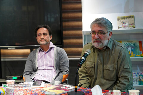 نشست نقد و بررسی مجموعه  «یک پاورقی» در کتابخانه مرجع کانون برگزار شد