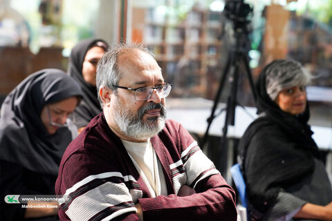 نشست نقد و بررسی مجموعه  «یک پاورقی» در کتابخانه مرجع کانون برگزار شد