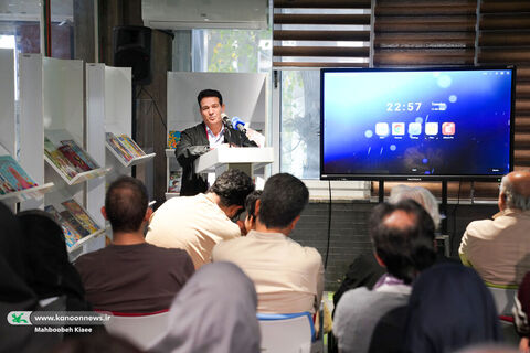 نشست نقد و بررسی مجموعه  «یک پاورقی» در کتابخانه مرجع کانون برگزار شد