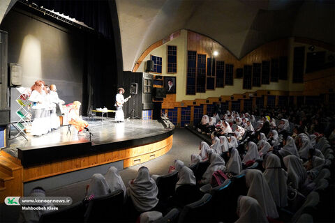 سینما تئاتر کانون پرورش فکری در روز دانش‌آموز