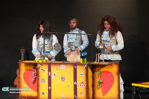 سینما تئاتر کانون پرورش فکری در روز دانش‌آموز