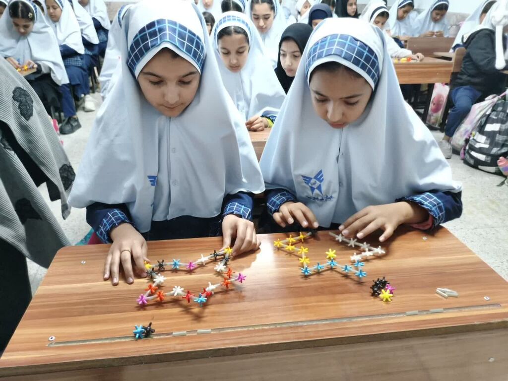 حضور ۳۰۰ دانش‌آموز تایبادی در برنامه‌های رصدخانه کانون استان