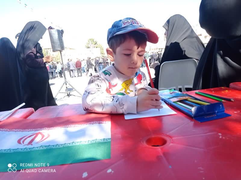 حضورکودکان نوجوانان درایستگاه روز 13آبان کانون استان ایلام