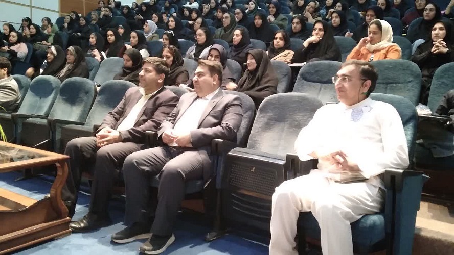 نشست آموزش قصهگویی ویژه مربیان پیشدبستانی استان اصفهان