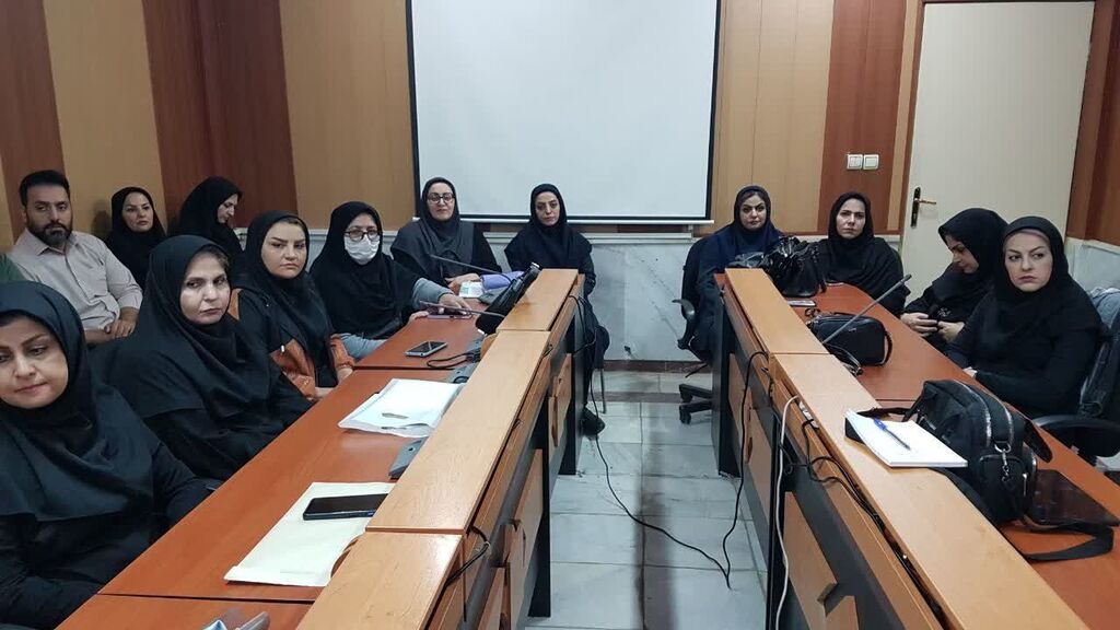 بررسی راهکارهای پیشگیری از آسیبهای اجتماعی در حوزه کودک و نوجوان در کانون کرمانشاه