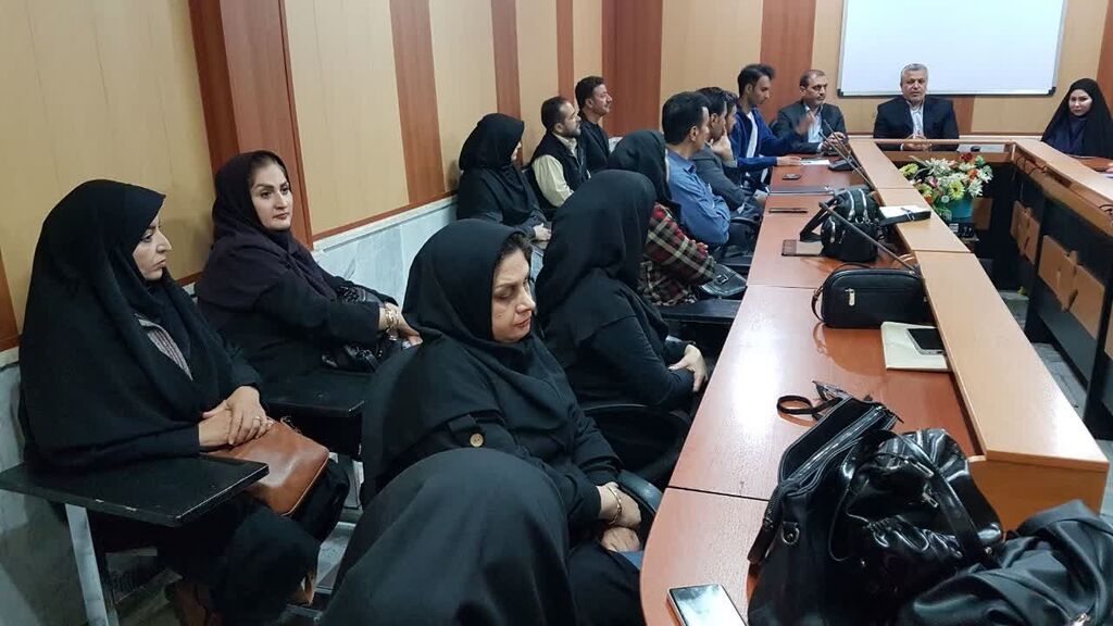 بررسی راهکارهای پیشگیری از آسیبهای اجتماعی در حوزه کودک و نوجوان در کانون کرمانشاه