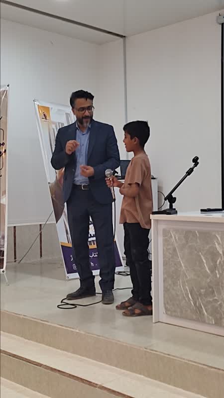 درخشش امید و نشاط در دل کودکان و نوجوانان با حضور «پیک امید» در کتابخانه دژگان