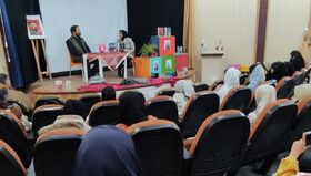 حضور داوود شیخ، بازیگر نقش یهودا در فیلم «یوسف پیامبر» در جمع نوجوانان بیرجندی