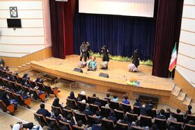 دو نمایش کانون مهمان کودکان مازندرانی است