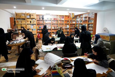 اردوی آموزشی تصویرگران نوجوان کانون خراسان رضوی در تهران(روز دوم)