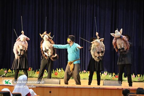 اجرای نمایش عروسکی «ماجرای گله من» در سینما کانون ساری