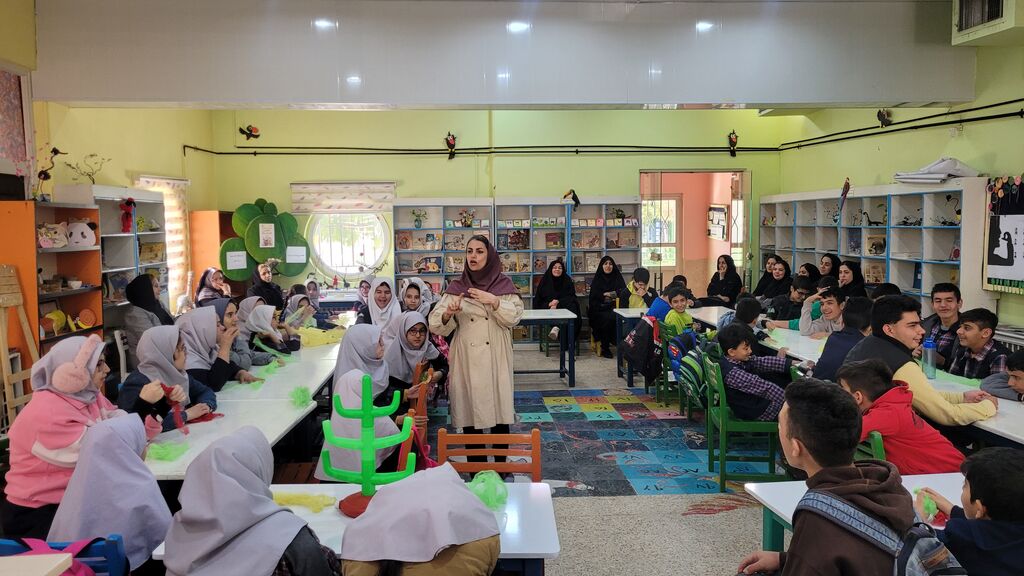 گرامی‌داشت ۱۳ آبان در مراکز فرهنگی و هنری کانون استان قزوین 