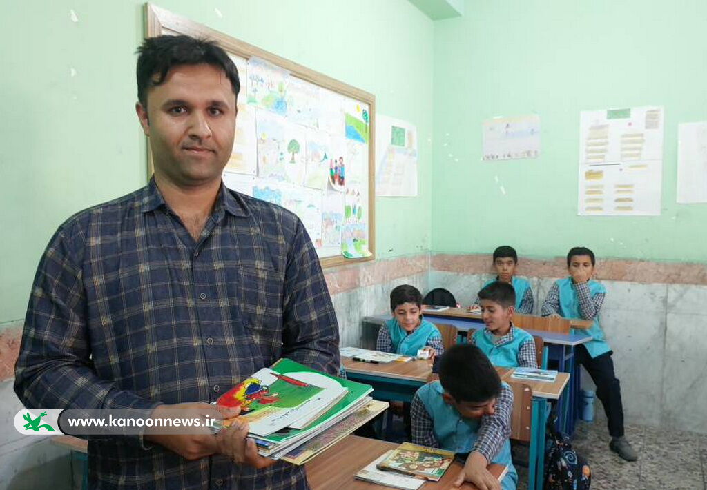 اهدای کتاب به مدارس چندپایه منطقه بوشکان