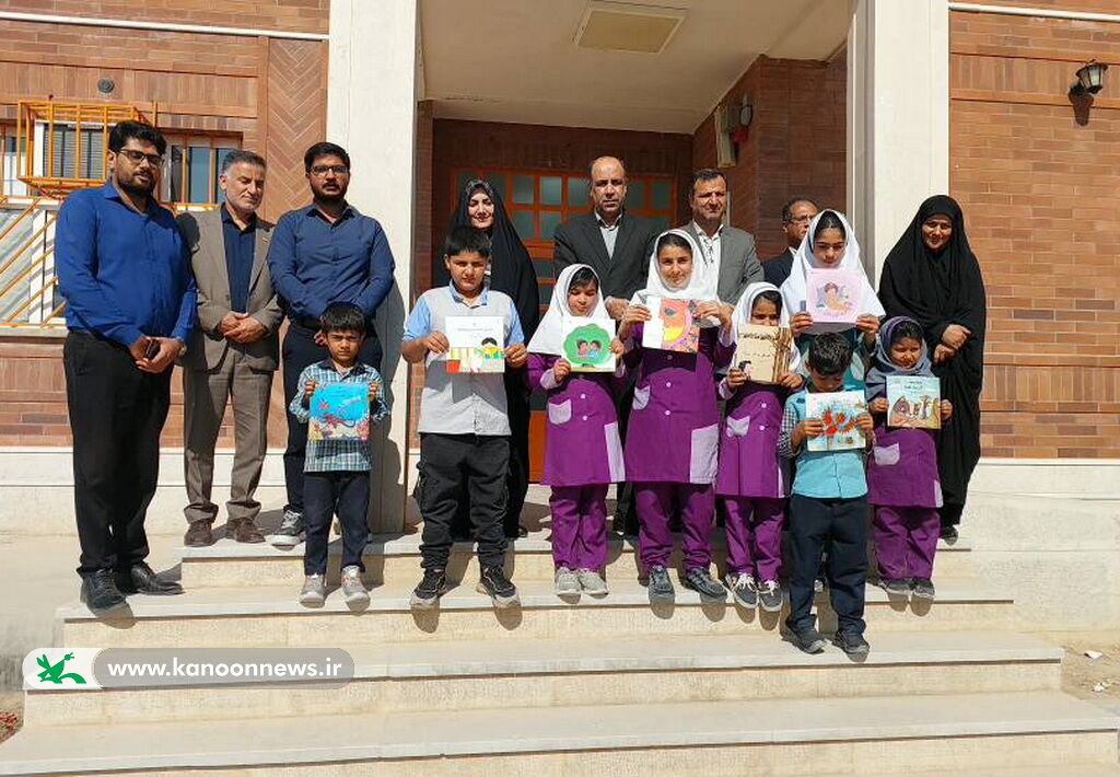 اهدای کتاب به مدارس چندپایه منطقه بوشکان