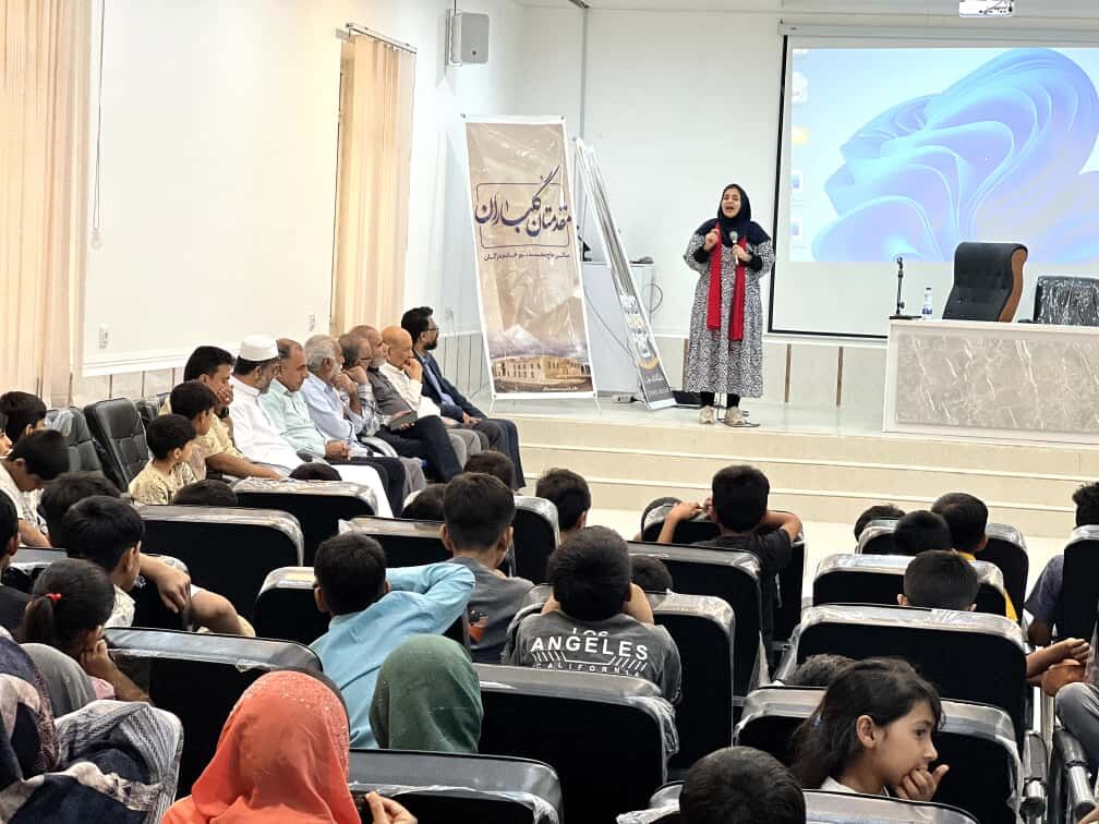 درخشش امید و نشاط در دل کودکان و نوجوانان با حضور «پیک امید» در کتابخانه دژگان