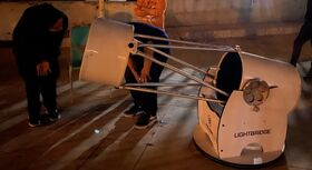 کودکان مرکز «ثمین‌تاب» زنجان در شبی نجومی به تماشای ماه نشستند