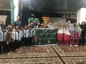 روز علمی بچه های دهنو در کنار کتابخانه سیار تنگستان