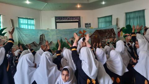 نمایش عروسکی «ونوش و کوهستان» با استقبال دانش‌آموزان در تنکابن اجرا شد