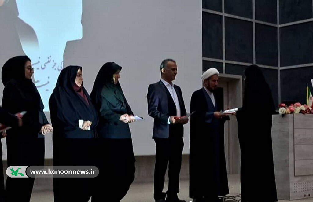 برگزاری "محفل ادبی دردانه ادب" در عالیشهر