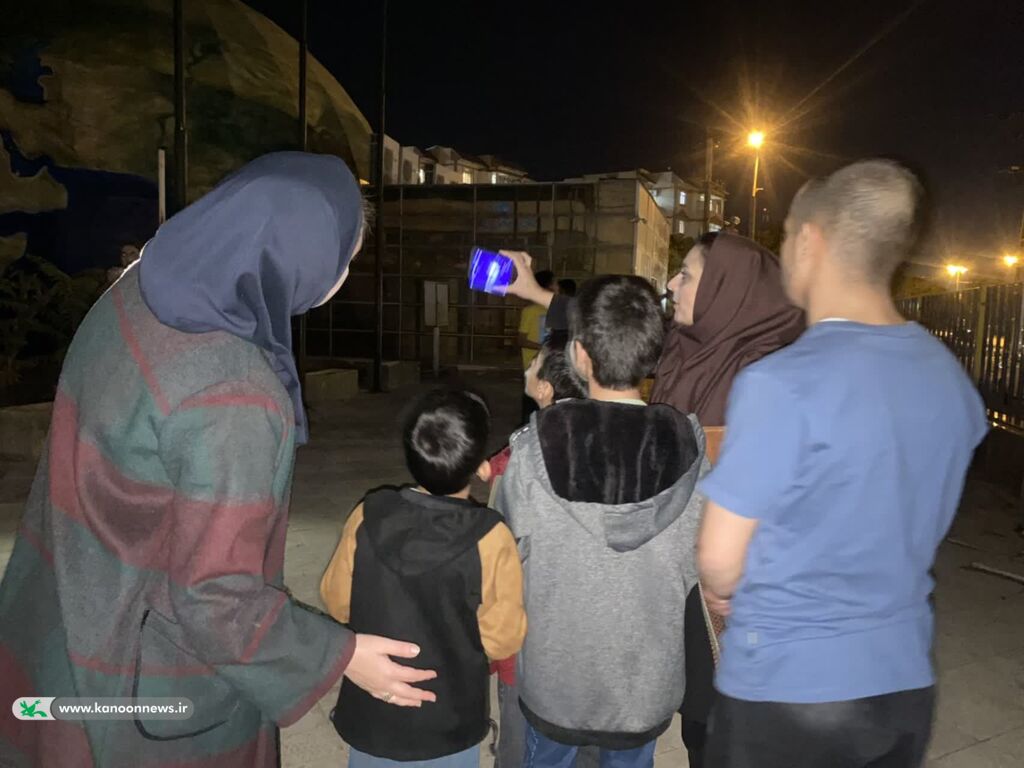 کودکان مرکز «ثمینتاب» زنجان در شبی نجومی به تماشای ماه نشستند