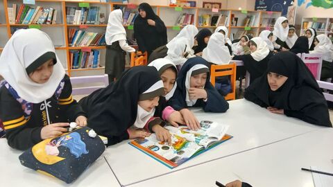 فعالیت کتابخوانی در مراکز فرهنگی، هنری خراسان رضوی