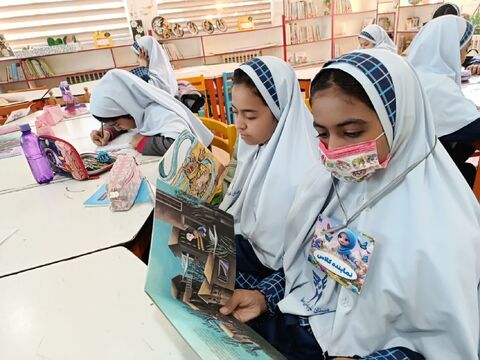 فعالیت کتابخوانی در مراکز فرهنگی، هنری خراسان رضوی