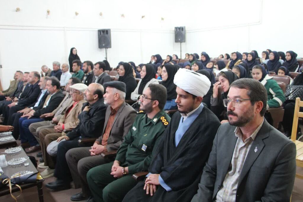 «پرنده در قفس ادامه دارد» بکتاش رونمایی شد