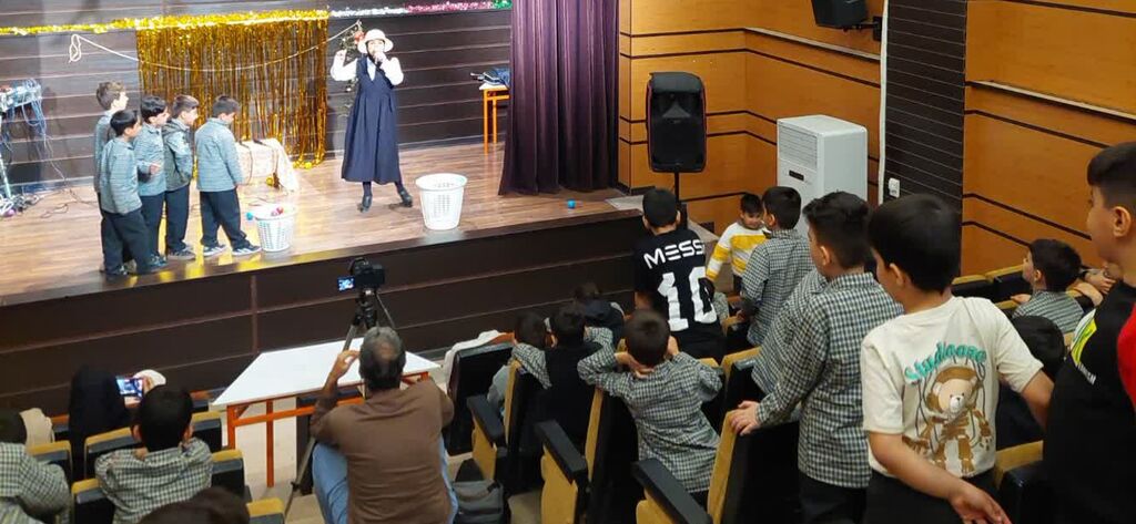 مرکز شماره ۴ کانون کرمانشاه با نشاط‌آفرینی میزبان دانش‌آموزان شد