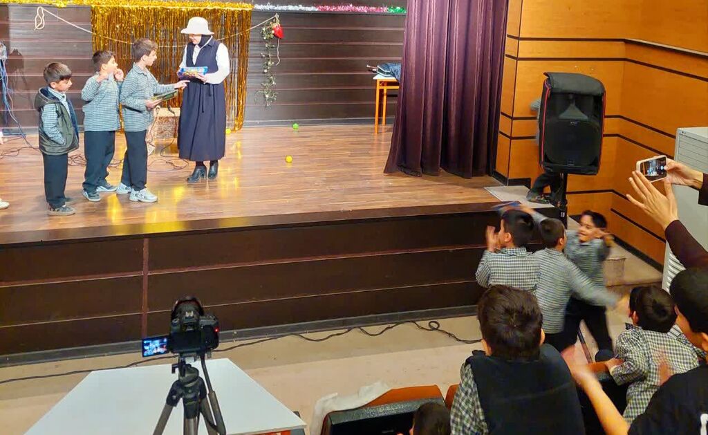 مرکز شماره ۴ کانون کرمانشاه با نشاط‌آفرینی میزبان دانش‌آموزان شد