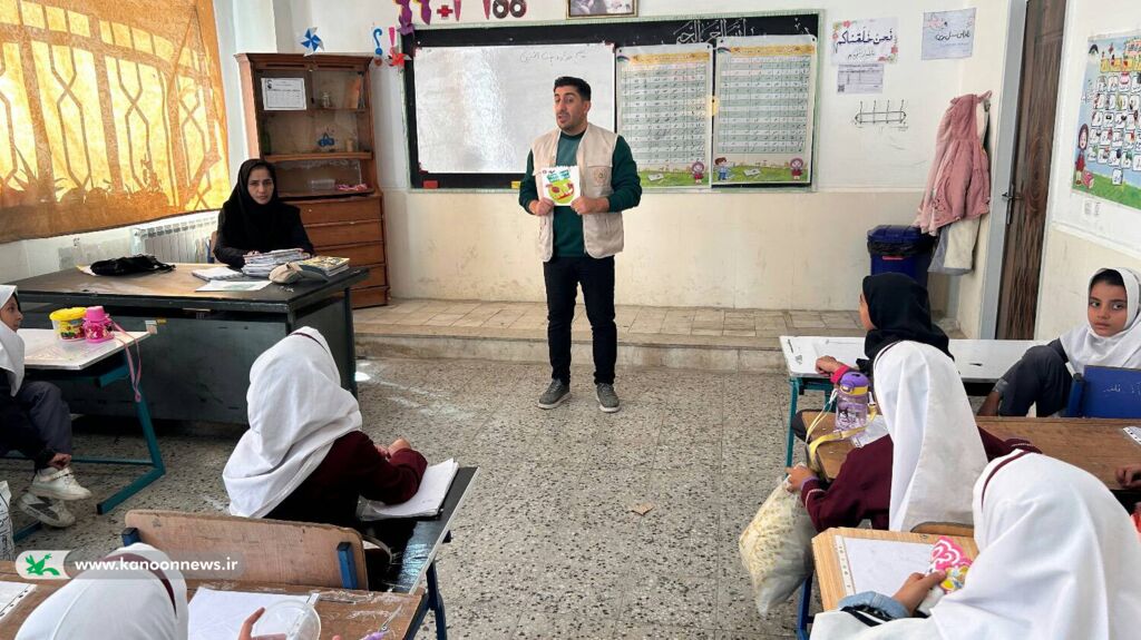 رشد عادت مطالعه و فرهنگ کتابخوانی در مدارس روستایی و کم برخودار استان کردستان