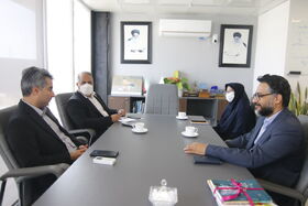 نشست هم‌اندیشی اجرای برنامه های مشترک بین کانون هرمزگان و پارک علم و فناوری استان