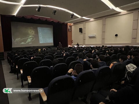 کودکان بوشهری در سینما کانون به تماشای یوز نشستند