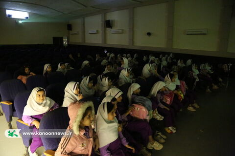 کودکان بوشهری در سینما کانون به تماشای یوز نشستند
