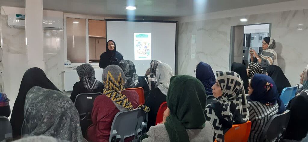 کانون همدان قصه‌گویی را به خانه سالمندان برد