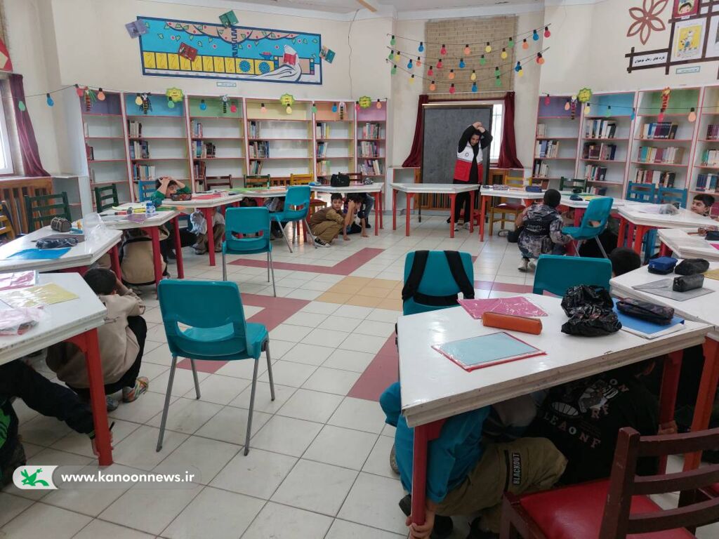 برگزاری کارگاه آموزشی «اقدامات ایمن هنگام زلزله و حوادث» در مرکز فرهنگی‌هنری شماره (۱) سقز