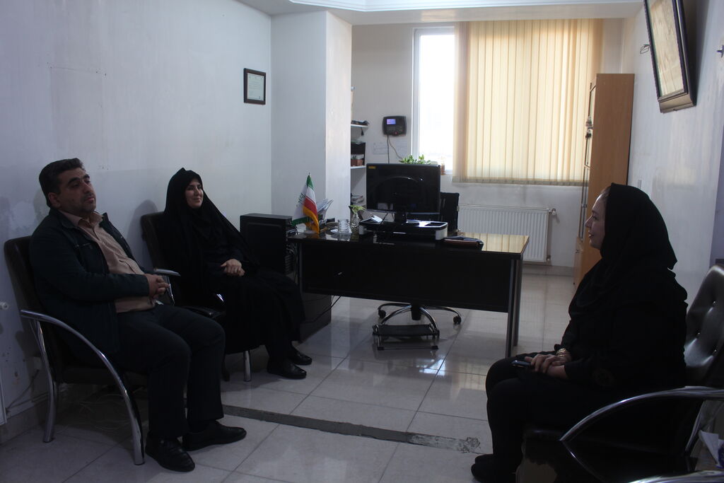 بازدید مدیرکل کانون استان از مرکز شماره ۶ کانون زبان تبریز «جلالیه»