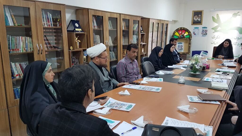 نشست توجیهی و هم‌افزایی جشنواره بیست‌و هفتم قصه‌گویی در کانون کرمانشاه