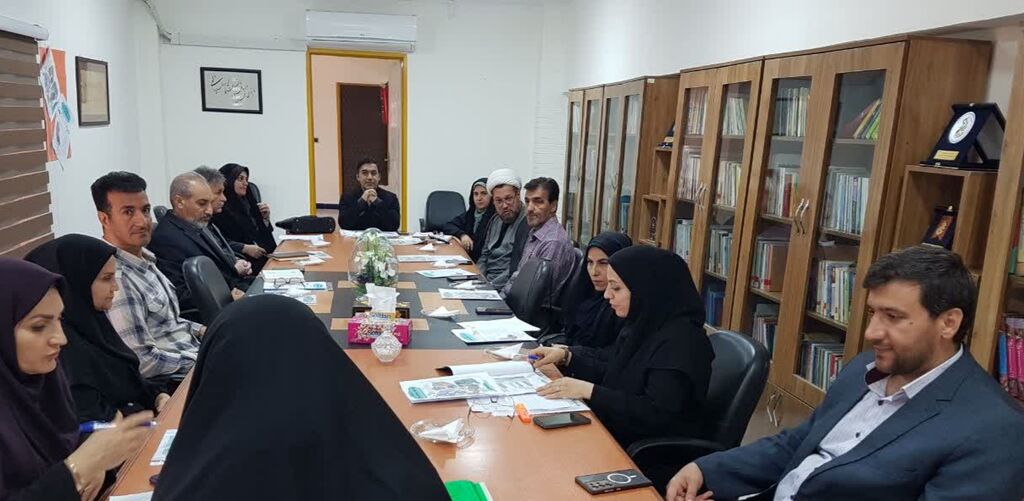 نشست توجیهی و هم‌افزایی جشنواره بیست‌و هفتم قصه‌گویی در کانون کرمانشاه