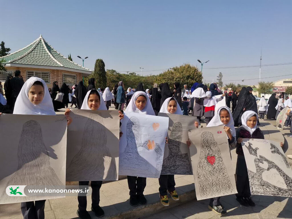 ویژه‌برنامه‌ مغز بادام در یزد برگزار شد