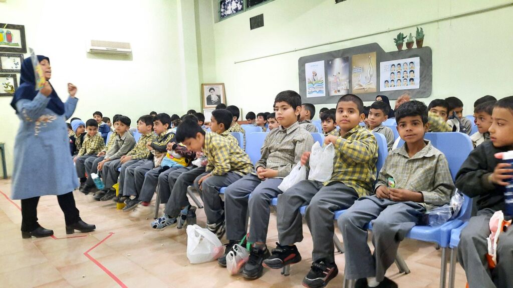 کودکان لارستانی در جشن نوخوان‌ها، با کتاب و قصه هم‌صدا شدند