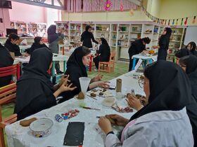 کارگاه تخصصی سفال و حجم‌سازی  و باشگاه کتاب‌خوانی