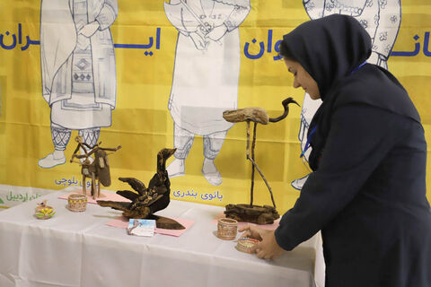 «روایت روشنایی»/ غرفه کانون استان اردبیل در نمایشگاه توانمندی‌های بانوان