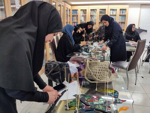 گزارش تصویری کارگاه آموزشی نمایش عروسکی سایه‌ای ویژه مربیان کانون استان اصفهان