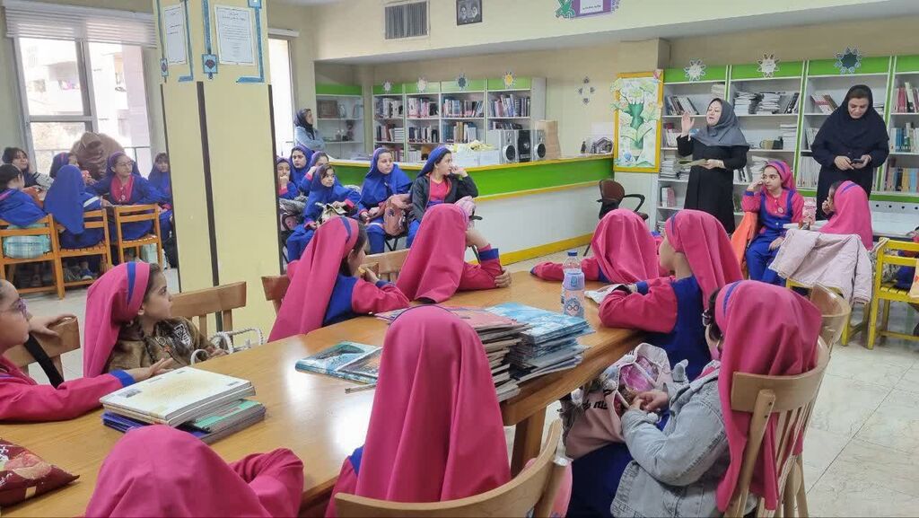 ویژه‌برنامه‌ی روز جهانی علم در مرکز مجتمع کانون کرج