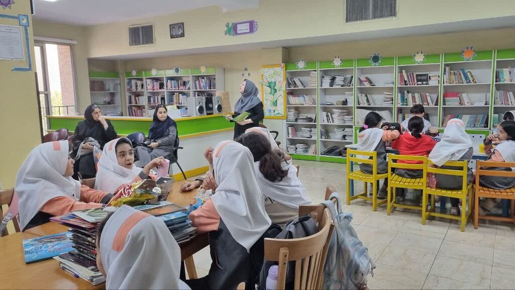 ویژه‌برنامه‌ی روز جهانی علم در مرکز مجتمع کانون کرج