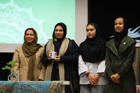 نشست ادبی «دو پنجره» با حضور طیبه شامانی در کانون استان اردبیل برگزار شد